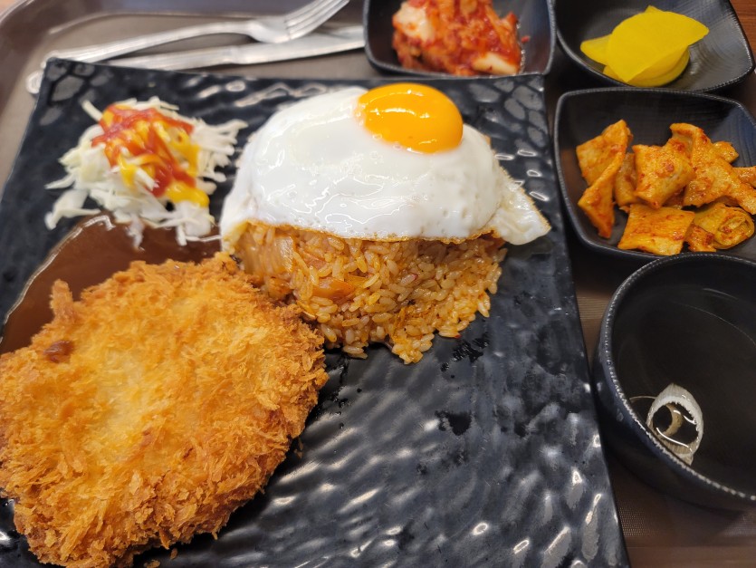 간만에 김치볶음밥 땡겨서(0)