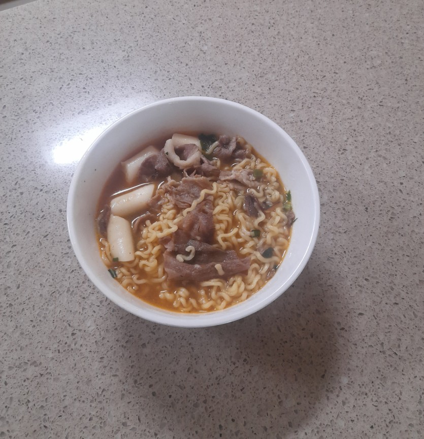 떡볶이라면 끓여밨어요.!(0)