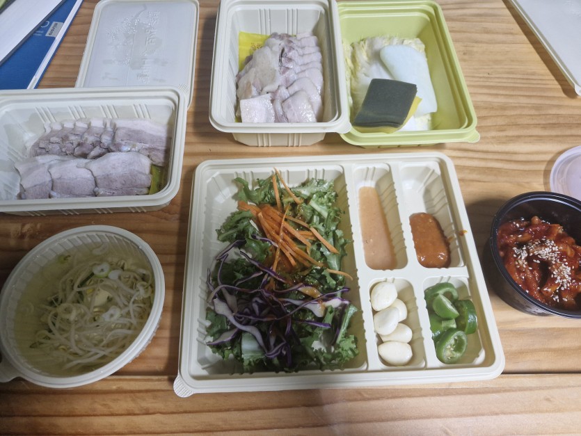 야식 묵습니다(0)