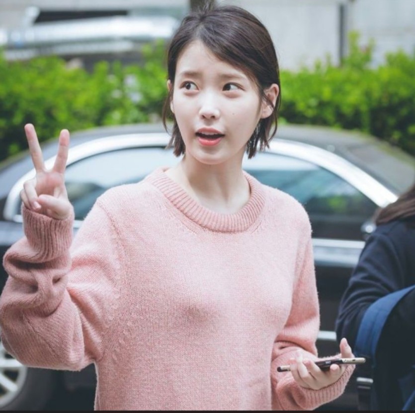 ❤️ ❤️ ❤️ 지은이닝시간인가요?(0)