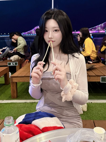 며칠 전 술 먹은 여자애(0)