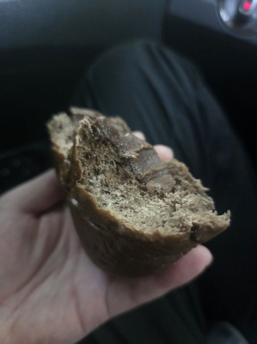 미친 초코빵 먹습니다(0)
