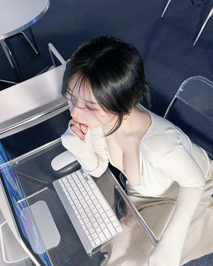 다들 퇴근 하셨는지욧(0)