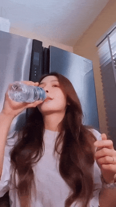 아 오늘도 점심 늦겠다 -0-(0)