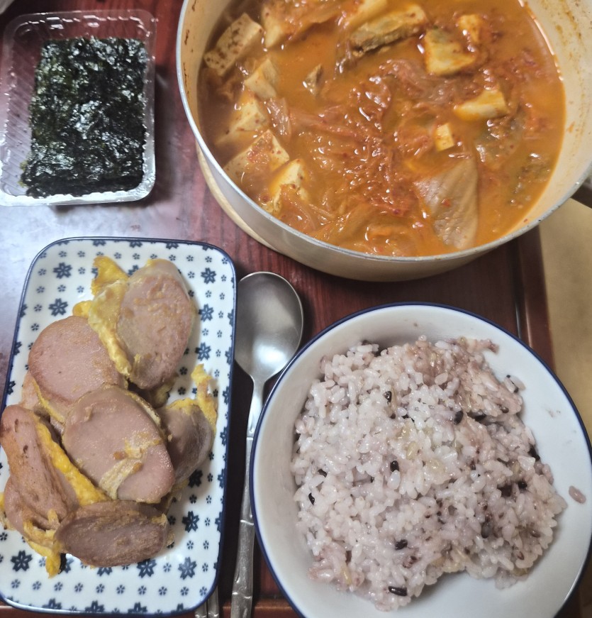 밥먹거 ..(0)