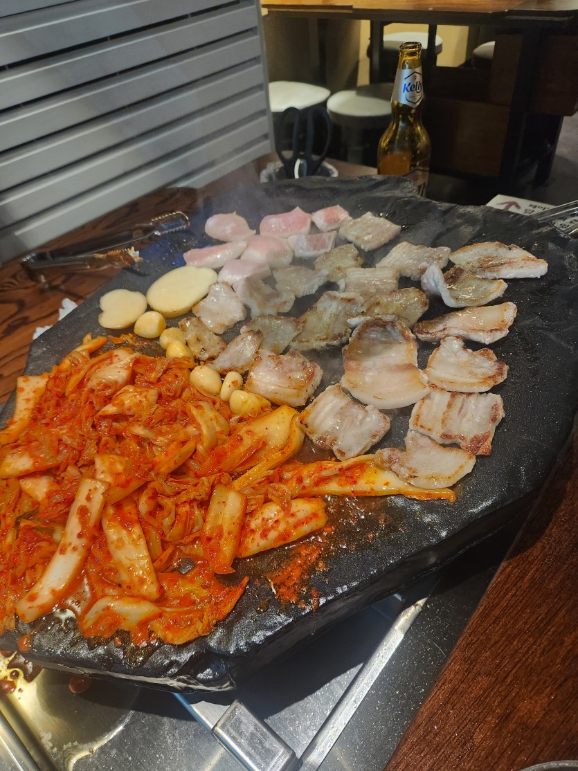 늦저먹으러왔습니다(0)