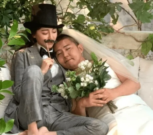 이혼은 신의 한수였네 호호..(0)