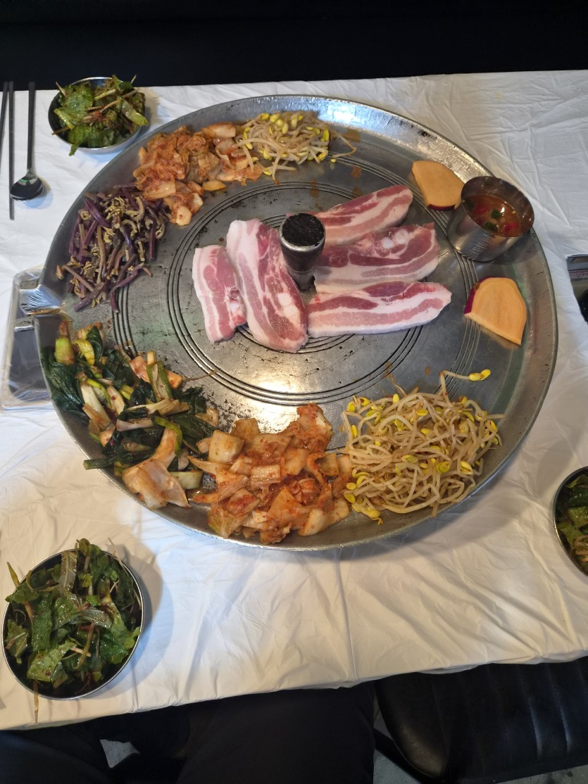 삼겹살 한그릇 합니다(0)