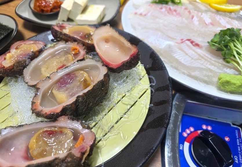 돌멍게 + 도다리 + 도미 조합(0)