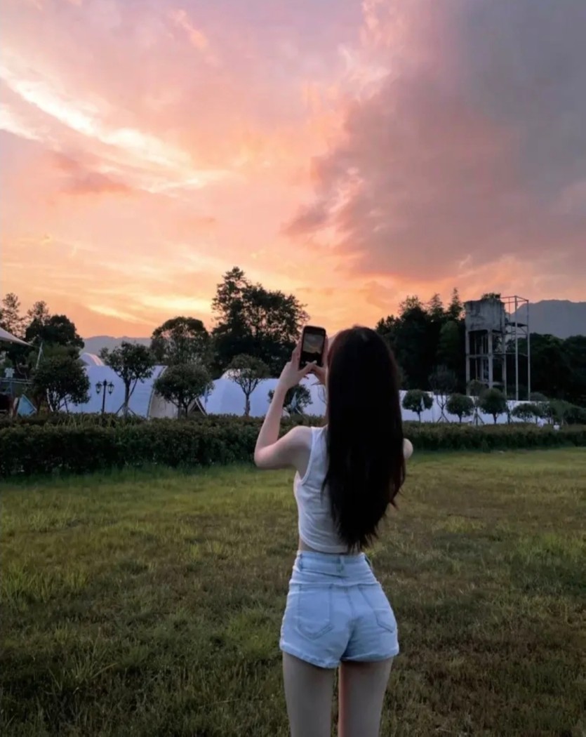 뒷태 궁금하신가요?(0)