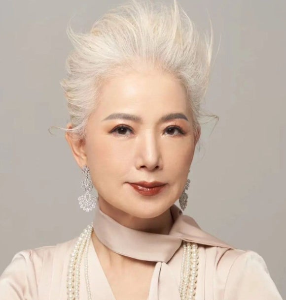 30대라 해도 믿겠어요(1)