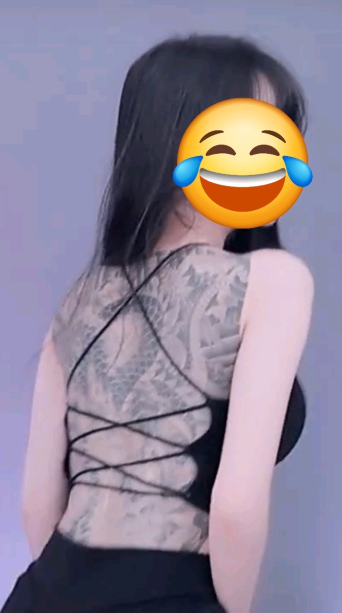 여자가 등한판 문신한거(0)