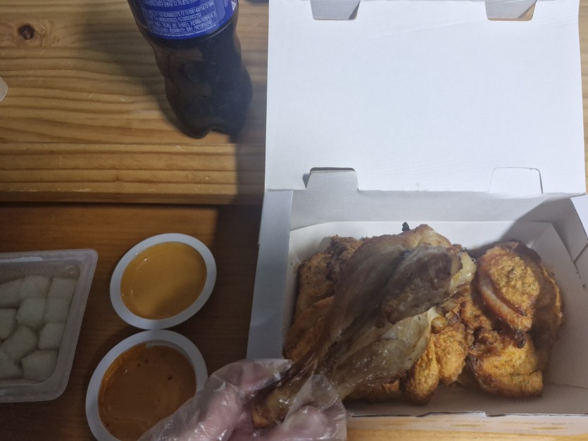 야식 흡입해봅니다(0)