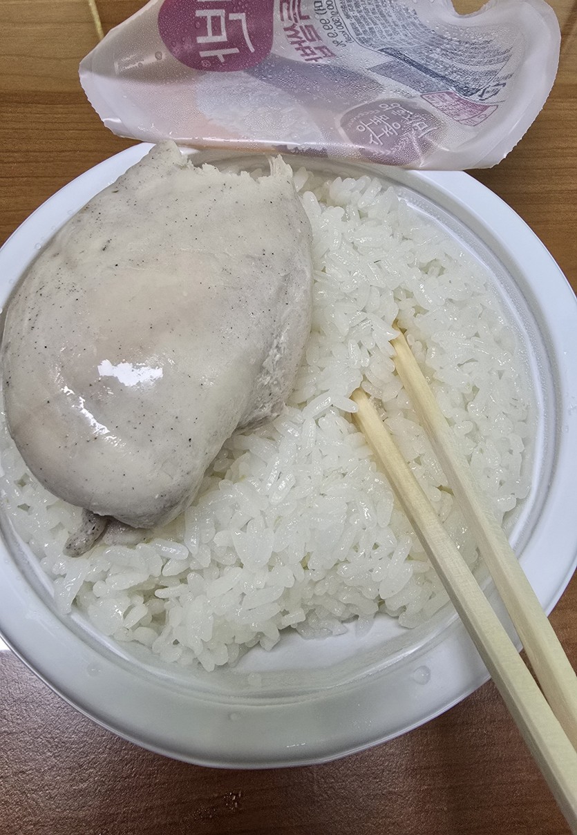 호화로운 만찬 갈깁니다(0)