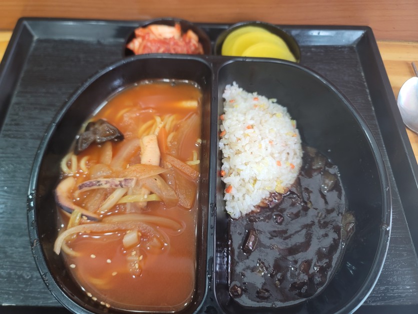 볶짬면 4000원(0)