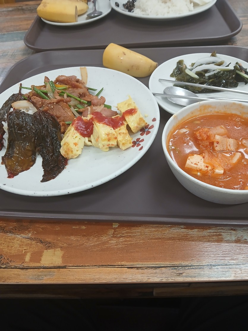 밥 먹고 자러가요(0)