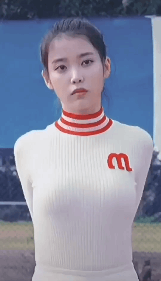 아주 무표정하게(0)
