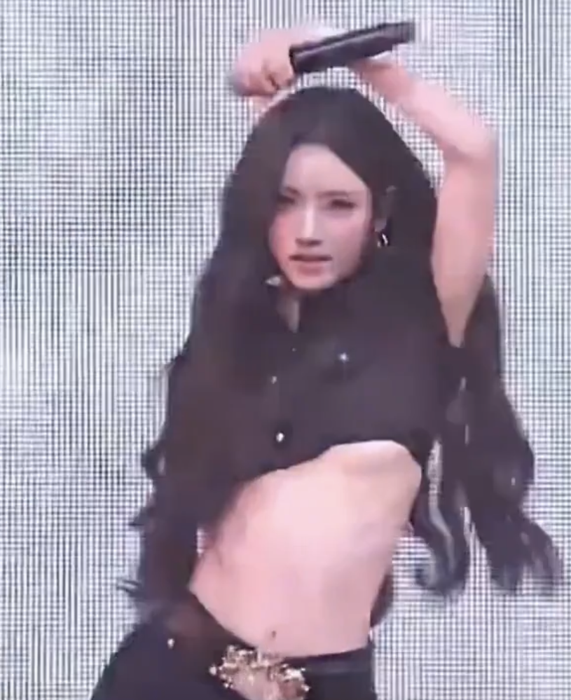 안나가 확실히 이쁘긴하네요(0)