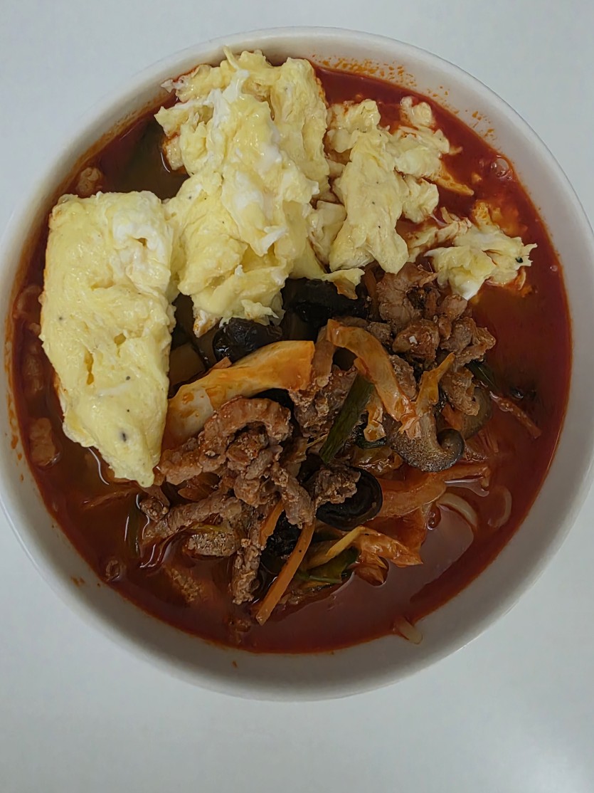 야식짬뽕먹었네요(0)