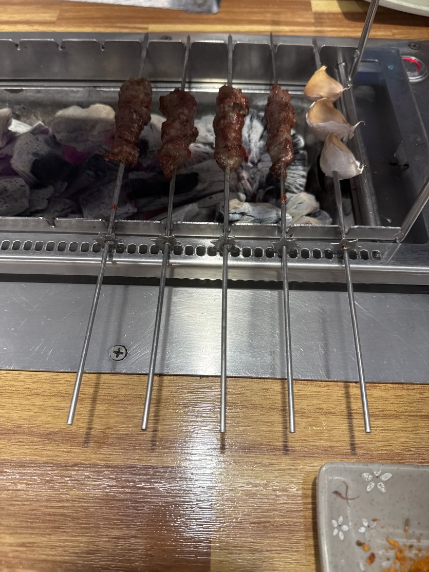 양꼬치 묵습니다(0)