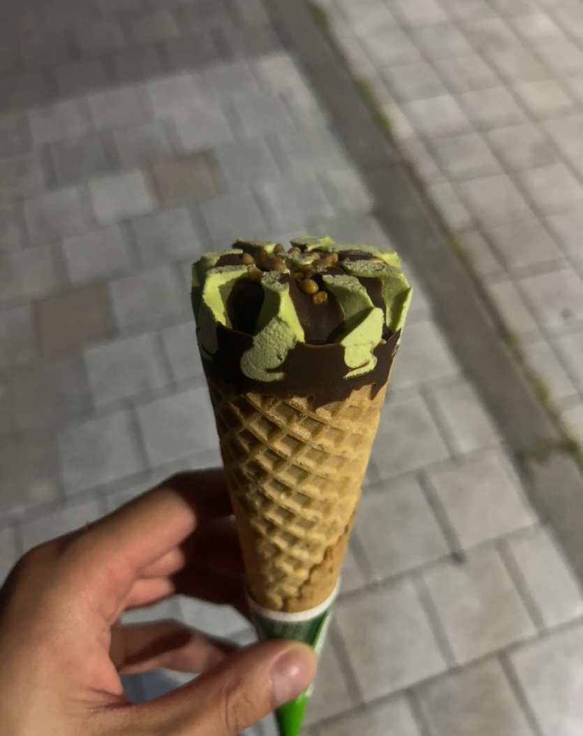 집앞에서 월드콘 샀는데요..(0)